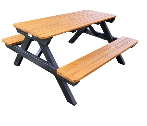 Picnic table Black and stain scaled